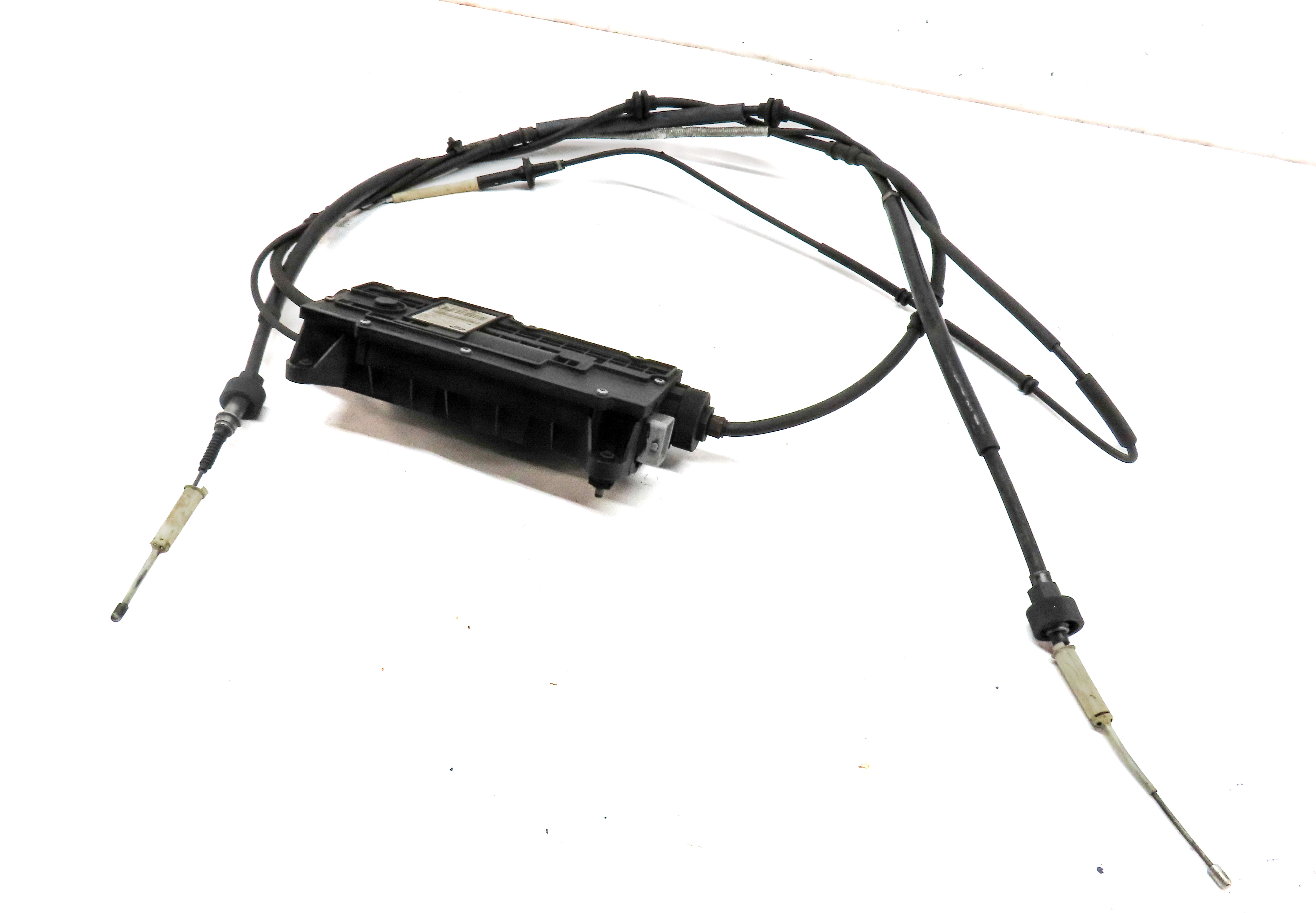 2012 LAND ROVER LR4 (L319) EMERGENCY PARKING PARK BRAKE ACTUATOR w/CABLES — exact item pictured